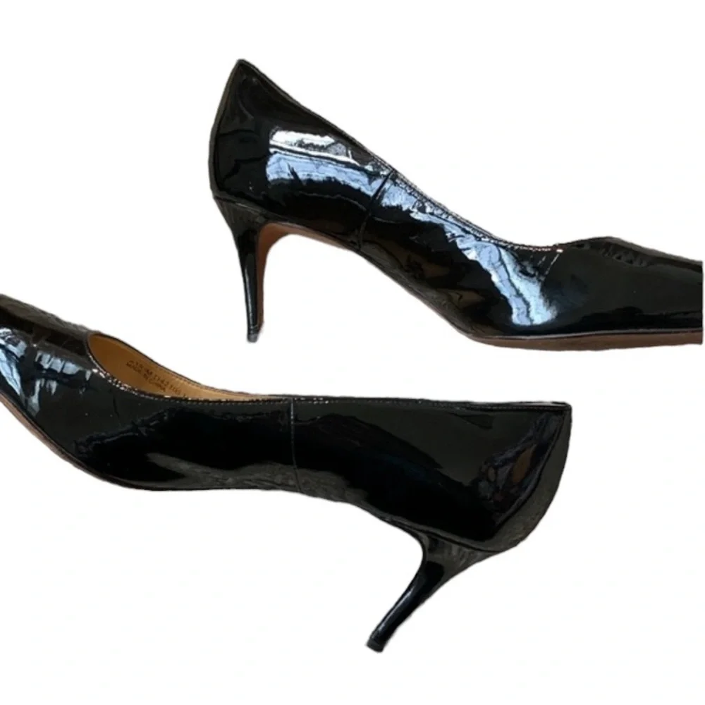 Cole Haan size 10 black patent leather women’s pumps leather sole